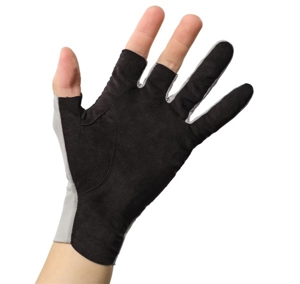 05センシティブグローブ3